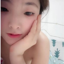 貴在真實,年輕學生情侶深夜啪啪,男友手持第壹視角代入,清純小女友天天都幹不膩